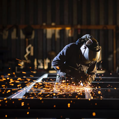 Our Shepherd Huts - How we build Shepherd Huts in Lincolnshire - Welding The Superstructure