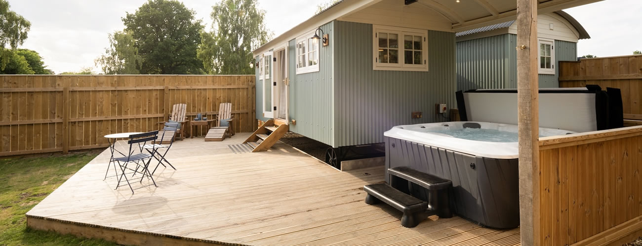 Luxury Saunas and Hot Tubs for your Shepherds Hut
