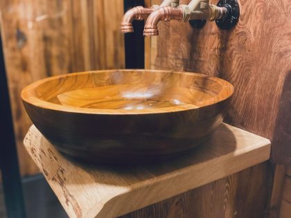 Bespoke Shepherds Hut to Buy - Snug Hollow - 18ft x 8ft - Sink