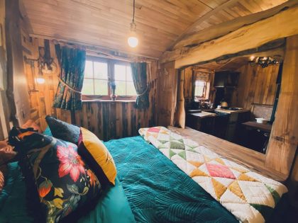 Bespoke Shepherds Hut to Buy - Snug Hollow - 18ft x 8ft - Bedroom