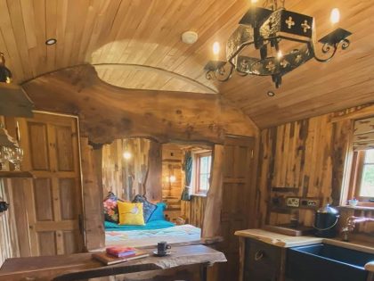 Bespoke Shepherds Hut to Buy - Snug Hollow - 18ft x 8ft - Bedroom