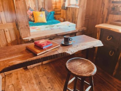 Bespoke Shepherds Hut to Buy - Snug Hollow - 18ft x 8ft - Lounge