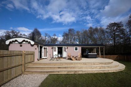 Bespoke Shepherds Hut to Buy - Willow - 18ft x 8ft - Outside Finishes